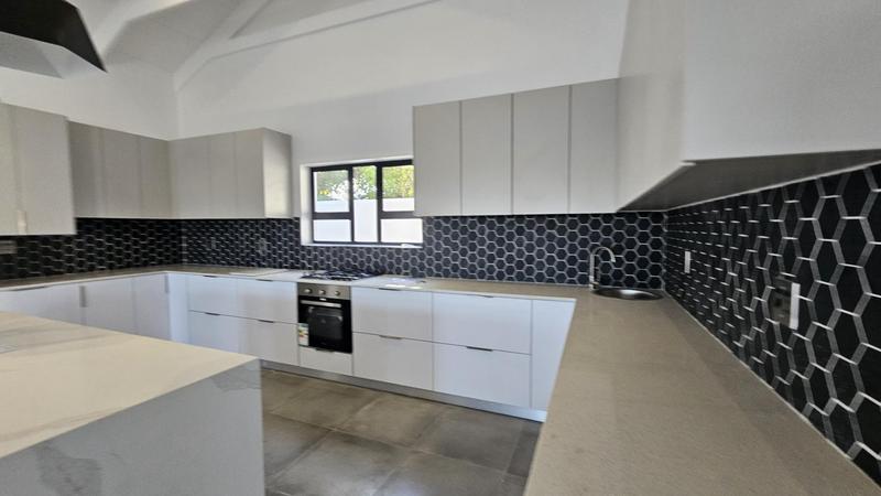 4 Bedroom Property for Sale in Shelley Point Western Cape